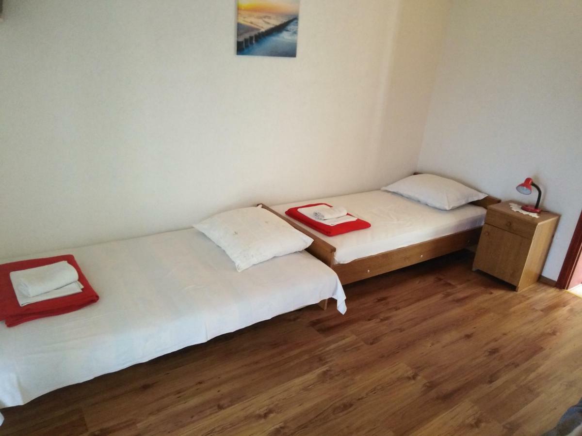 Apartman Rodic Omiš Buitenkant foto